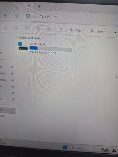 Dell Latitude 5310, i5 10th gen,8gb, 256 ssd, windows 11, mint Condition, 13" FHD Screen.