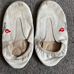 Kids gym shoes size 30