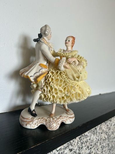 Dresden figurines. Pristine condition, rare piece. Collectible item