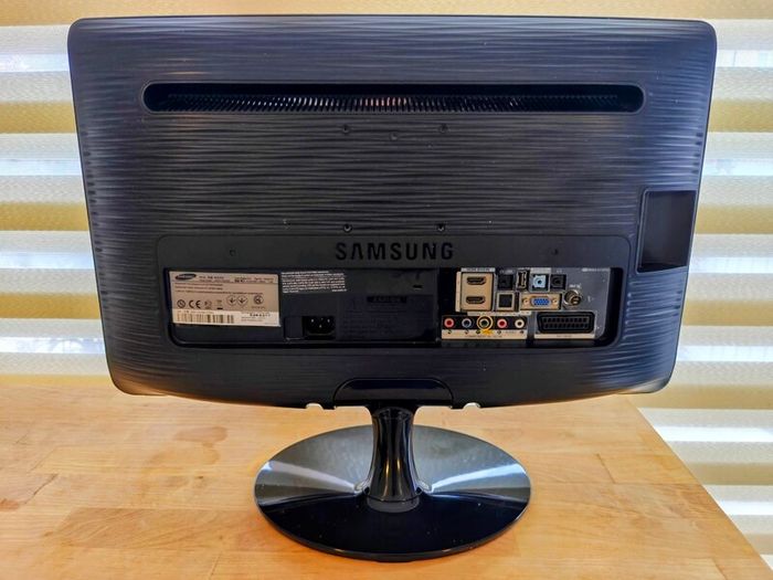 Samsung TV SyncMaster B2230HD and 22" PC Monitor