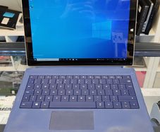 Microsoft Surface Pro 3 12inch i5-4300U 8GB RAM 256GB SSD Windows 10 Pro Touch