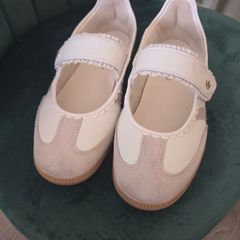 womens trainers