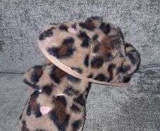 Brand New River Island Fluffy Leopard Print Sling Back Slippers - Size - C9 - RRP - 14.00 - Sterling - 19.99 - Euro