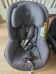 Maxi Cosi Pearl pro and 2way isofix base