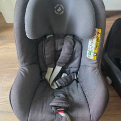 Maxi Cosi Pearl pro and 2way isofix base
