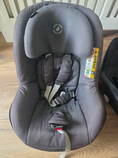 Maxi Cosi Pearl pro and 2way isofix base