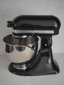 KitchenAid Artisan Stand Mixer - Black