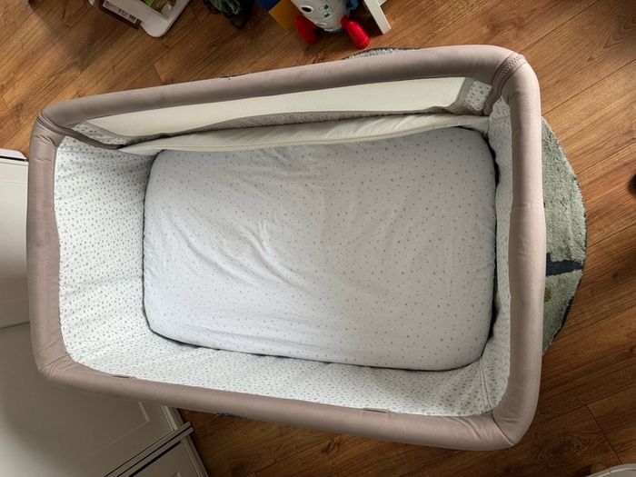 Chicco Next2toMe Essential crib cot