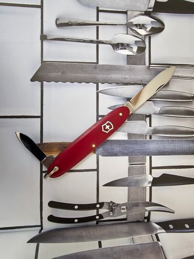 Vintage 1950s Victoria Victorinox Swiss Army Knife with Bail Retired 84mm model Collectable