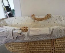 Moses basket and stand