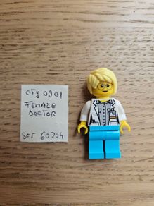 lego cty0901 female doctor, set 60204