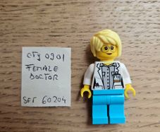 lego cty0901 female doctor, set 60204