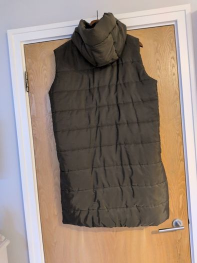 Marc Angelo Long Padded Gilet With A Hood. S. Large - 16.