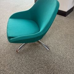 BoConcept Veneto swivel lounge chair