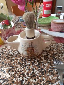 old fashioned shaving kit
