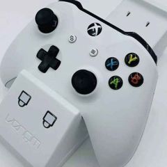 Venom VS2851 Twin Docking Station for Xbox Very Good Condition.