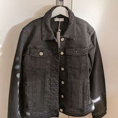 Mango black denim jacket age 13-14. New.