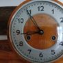 mantle clock 1940s Image 4