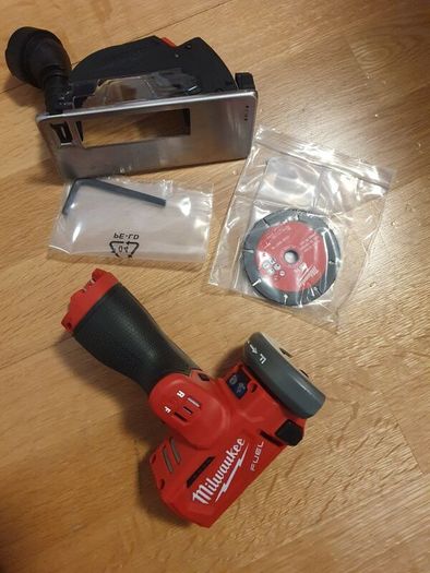 Milwaukee M12FCOT Fuel Cut Off Tool Body