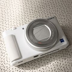Sony ZV1 White (Rare Color) Full Original Package  Like New