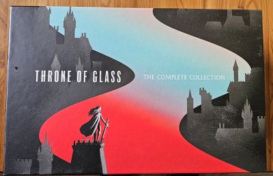 Throne of Glass Box Set & The Wheel of Time Box Set