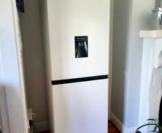 Hisense 60/40 Frost Free Fridge Freezer in excellent condition!