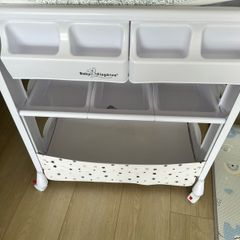 Baby changing table