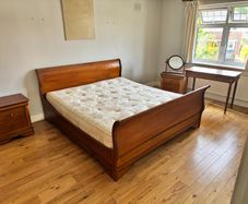 Quality wood bedroom furniture set