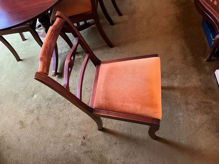 Dining Table & Chairs