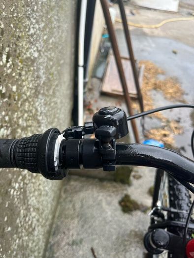 Red apollo phaze mountain bike