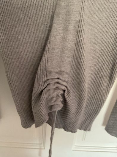 jumper grey v neck jumper m/l adjustable front detail