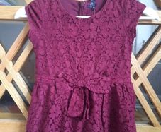 Dress girls burgundy size 6 years