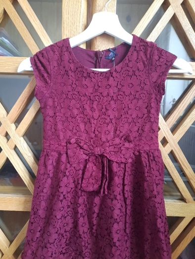 Dress girls burgundy size 6 years