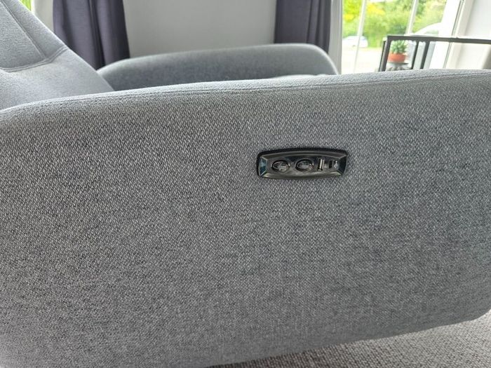 Recliner Swivel Chair Electric Battery Poweredd