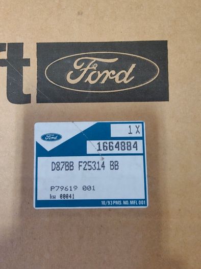 Genuine Ford NOS Door Seal Weatherstrip Sierra Scorpio 1664884 D87BB-F25314-BB NEW
