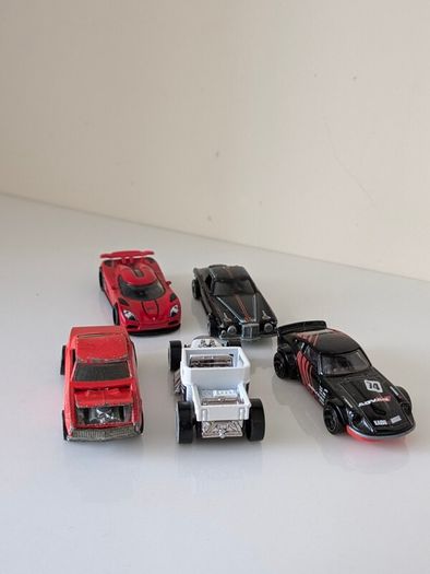 Hot Wheels Die-cast Car Collection - Set of 5