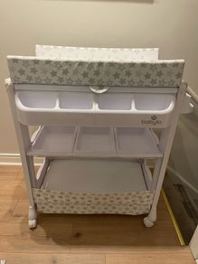 Babylo Changing Table with Bath