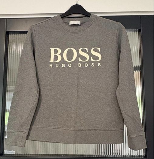 Boss sweatshirt Size S immaculate