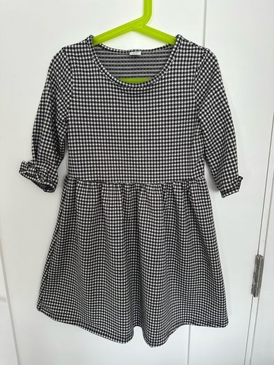 Super soft black and white dress for a girl, 122cm, 6-7 years