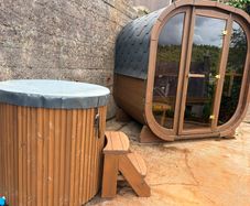 Cube sauna,/Barrel sauna