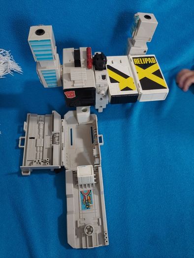 Transformer G1 metroplex