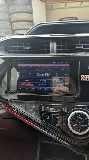Toyota Aqua 7" Android Auto CarPlay Radio