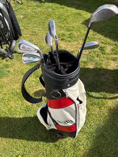 Maxi fly golf bag with clubs