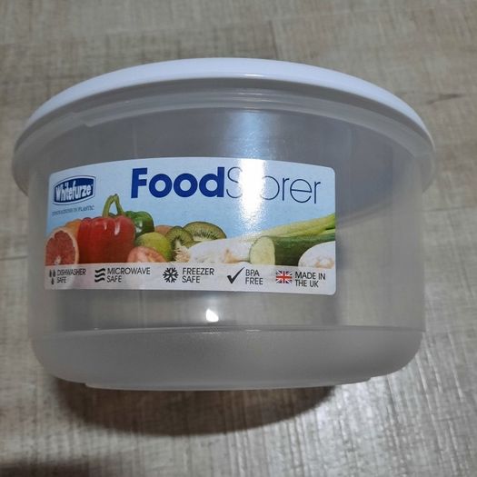 2 brand new food storage