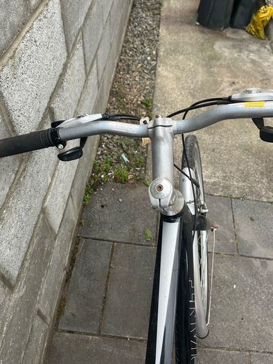 Giant hybrid bike