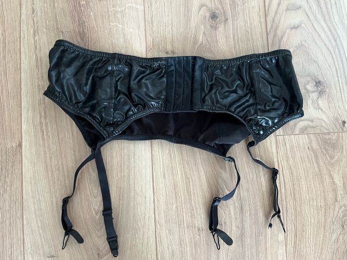 Wet look suspender belt