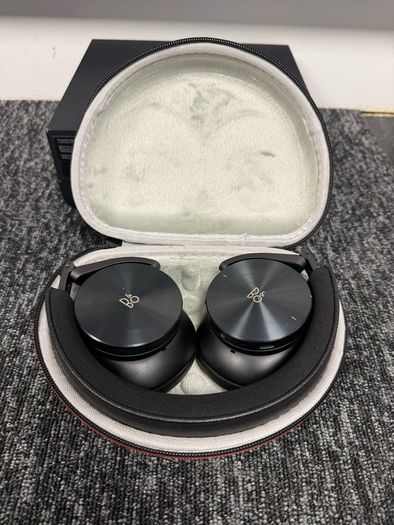 bang and olufsen beoplay h95