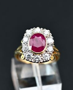 Antique 1940s Ruby & Diamond Cluster Ring - 18ct