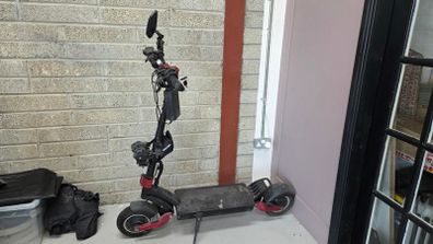X-TRON X10 Pro 3200W Dual Motor Electric Scooter - For Repair / Project