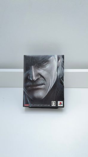 Metal Gear Solid 4: Guns of the Patriots - PS3 Japanese Limited Edition (with Bonus Disc)